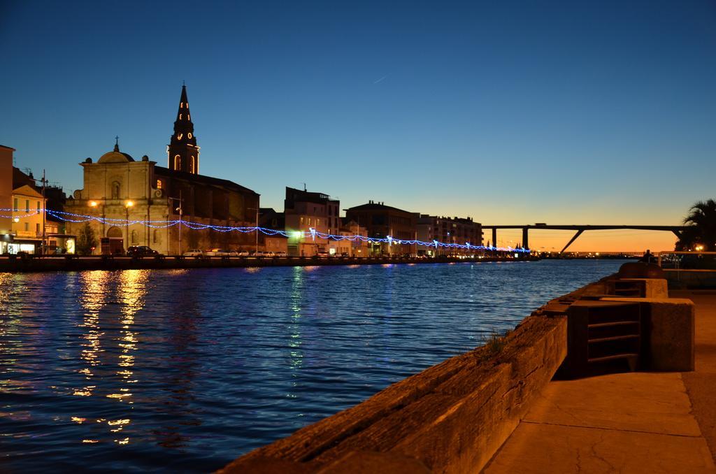 Le Grand Canal Martigues Luaran gambar