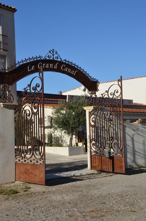 Le Grand Canal Martigues Luaran gambar